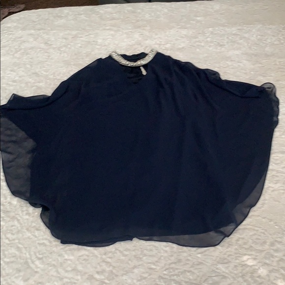 Xscape Cape Dress - Picture 3 of 3